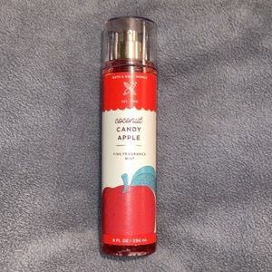 Bath and body works coconut candy apple perfume😌